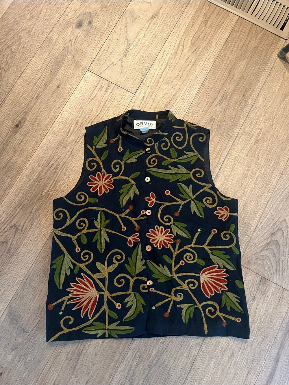 Orvis Black Embroidered Floral Button Vest 100% cotton size medium